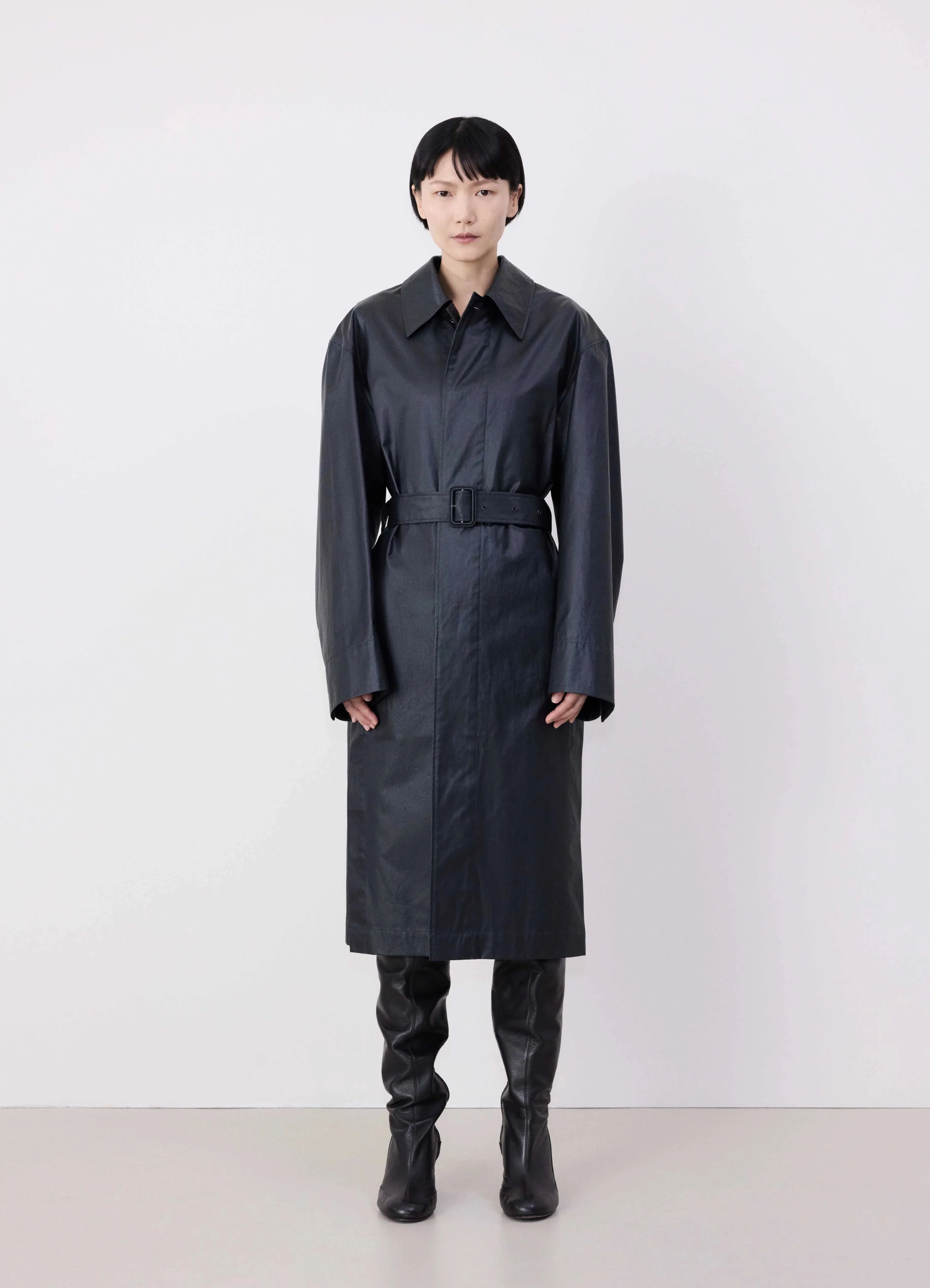 BELTED RAIN COAT WITH SLITS