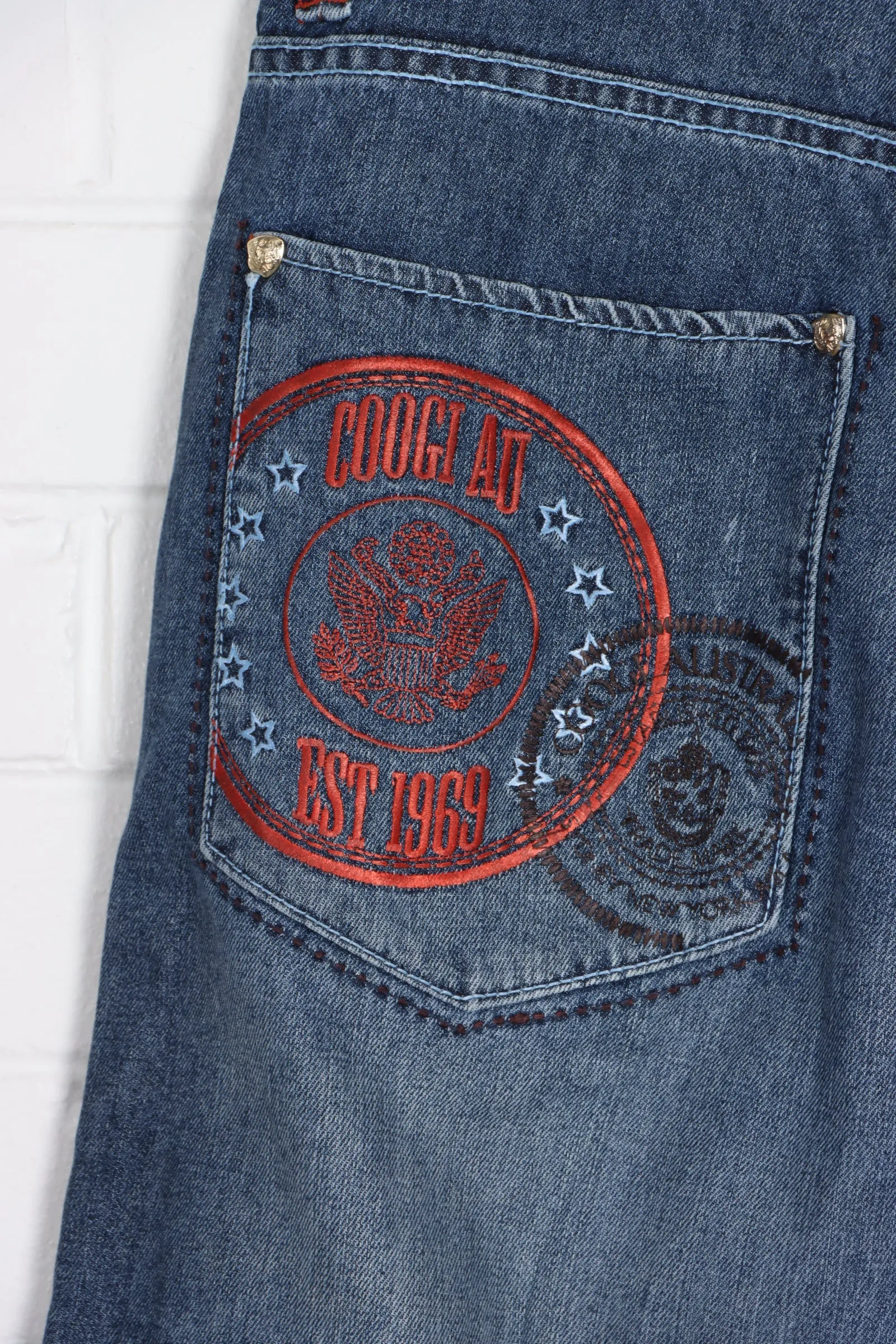 COOGI Embroidered Pocket Jeans (36 x 34)