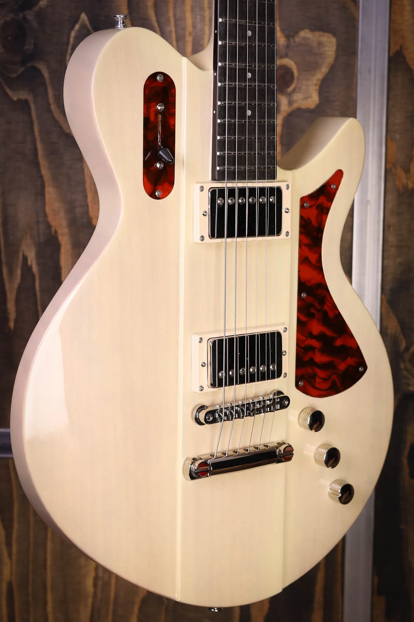 Eastman Juliet Pomona Blonde PRE ORDER!