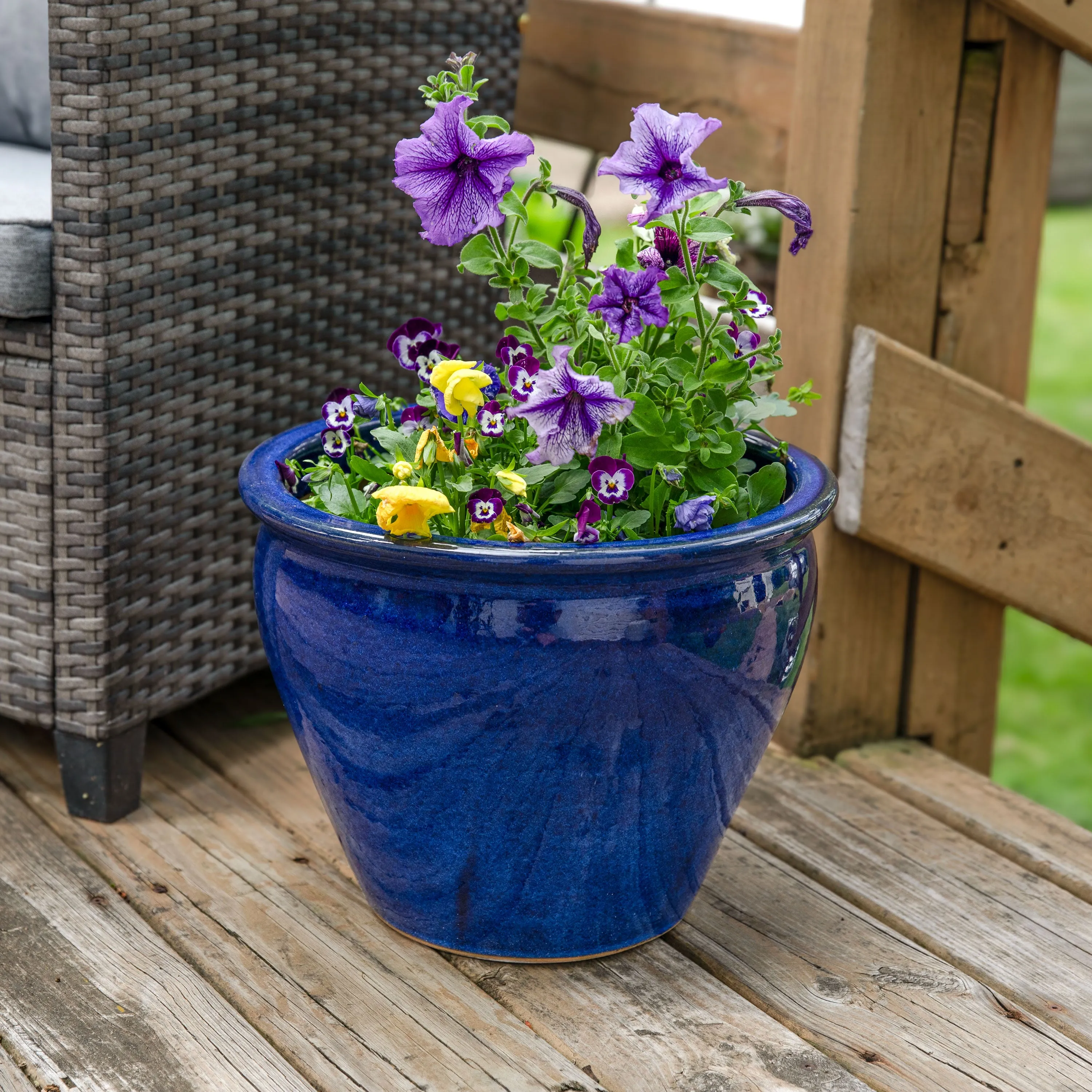 Sunnydaze Studio High-Fired Glazed Ceramic Planter