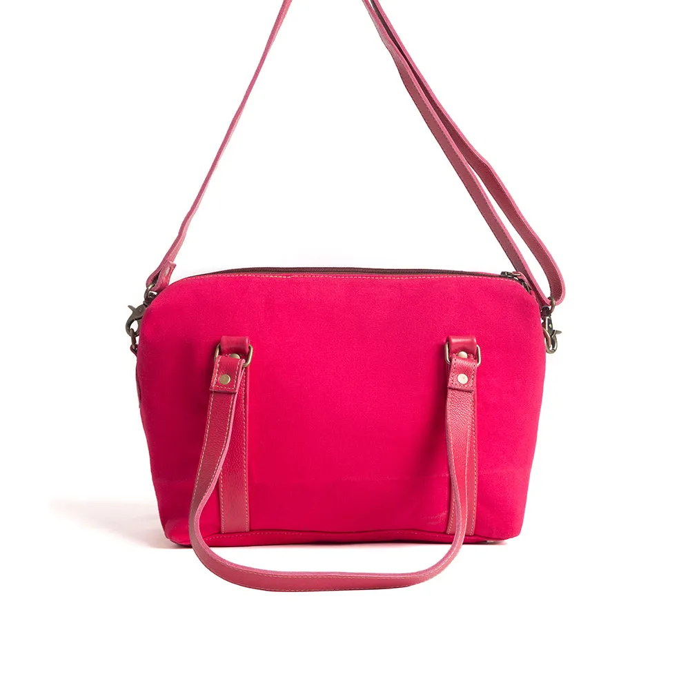 Tierra Vasta Duffle Bag  in Magenta