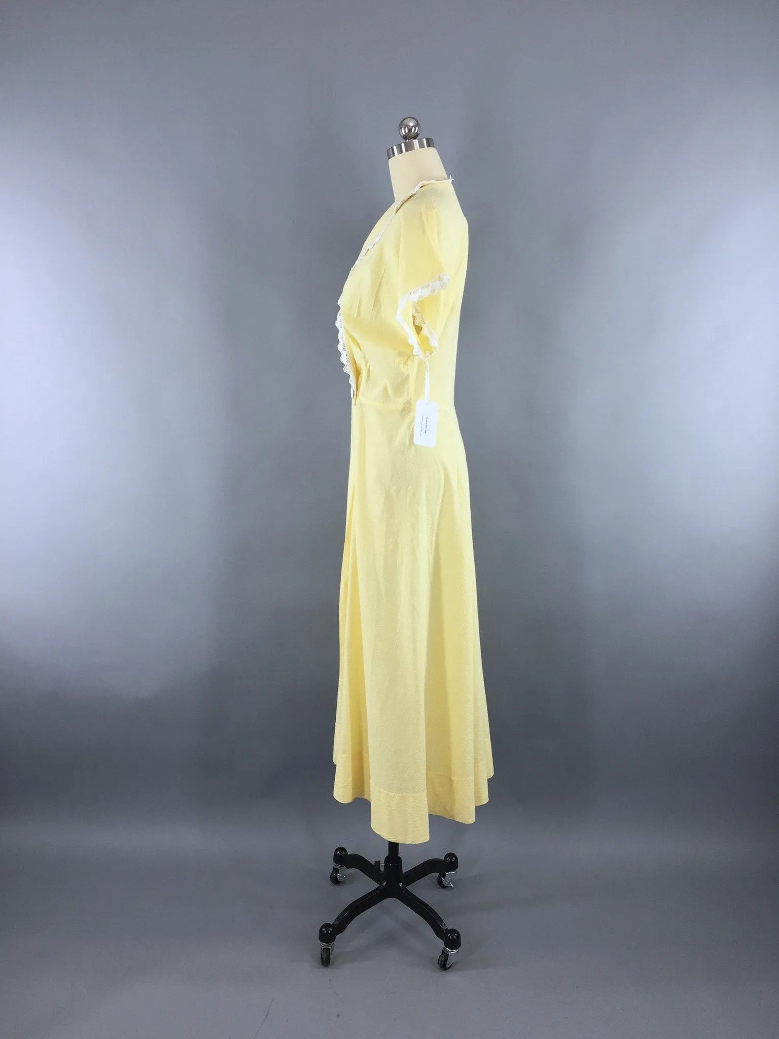 Vintage 1950s Dress / Yellow Seersucker Wrap Dress