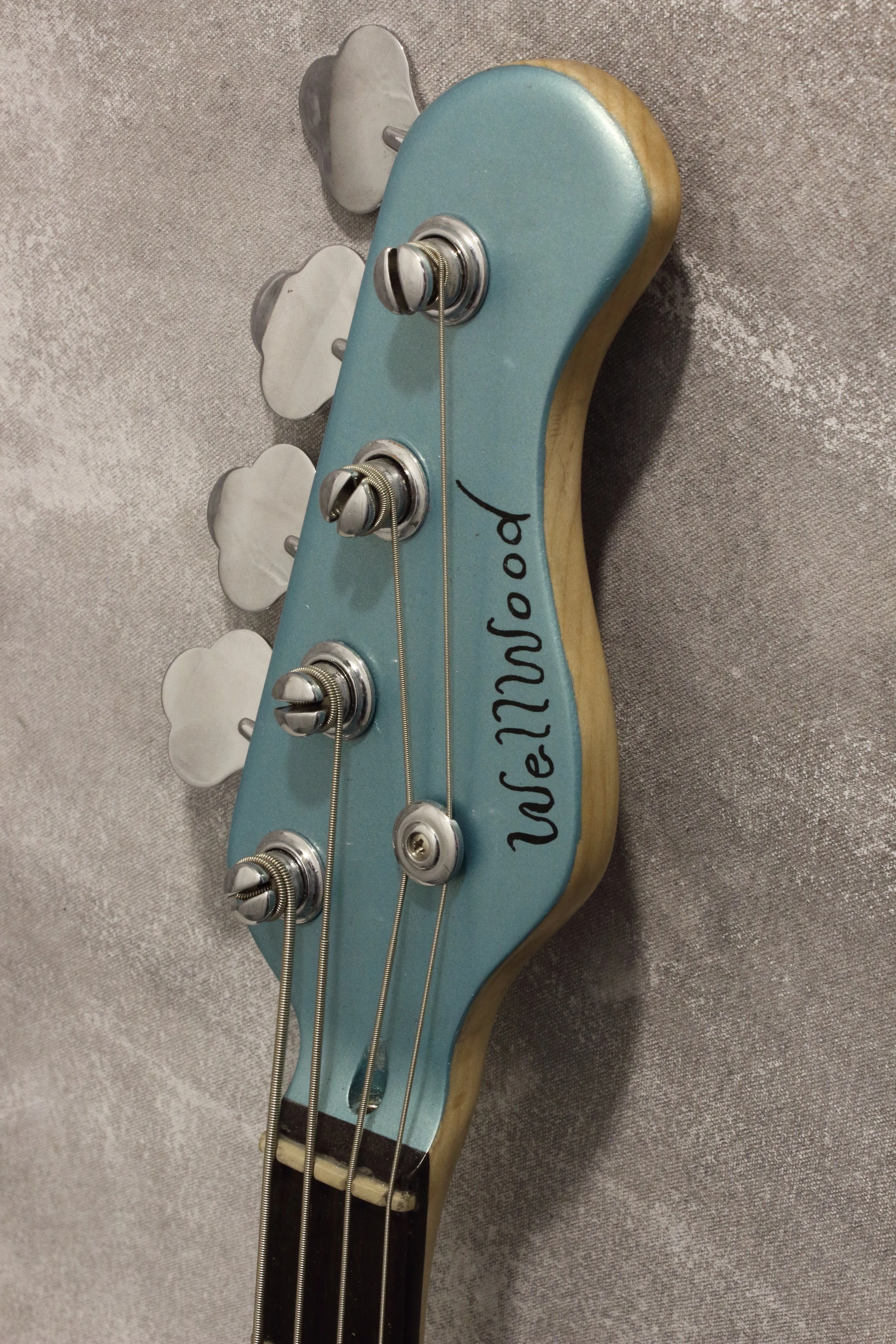 WellWood Custom PJ Bass Ice Blue Metallic 2020